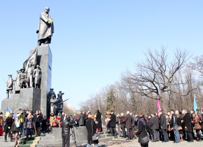 80 лет назад в Харькове открыли самый патриотичный памятник