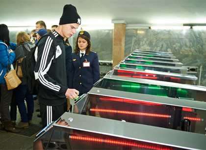 Льготные карточки на метро получили десять тысяч харьковских студентов