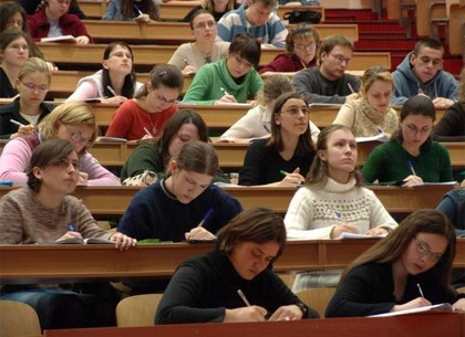 В ХНАДУ «забыли» о повышенных стипендиях студентам с Донбасса