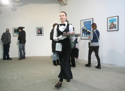 В Харькове открылась выставка обложек вымышленного журнала «The Parisianer»