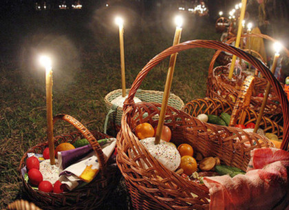 Когда в храмах Харькова пройдут пасхальные службы и будут святить куличи (Расписание)