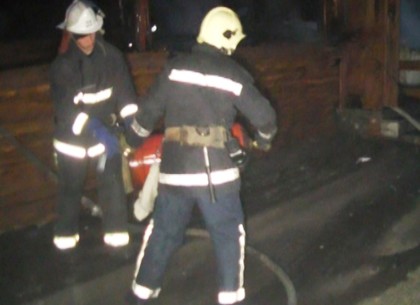 На Алексеевке ночью сгорело кафе (ФОТО)