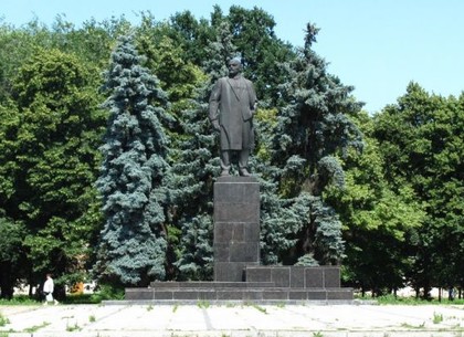 Артемовский памятник Ленину предлагают использовать на оборонных позициях