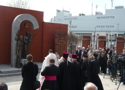 На улице Шевченко открыли Мемориал жертвам геноцида армян