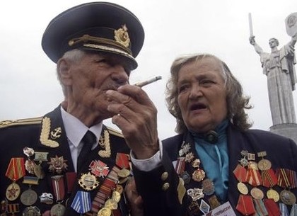 Вилкул: Под давлением оппозиции Верховная Рада сняла запрет с орденов и медалей Великой Отечественной войны