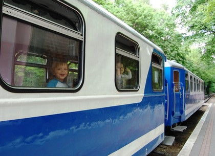 Детская железная дорога в Харькове открыла юбилейный сезон