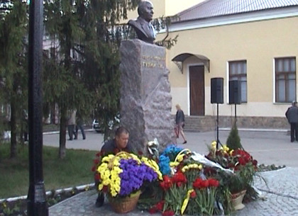 На Харьковщине появился памятник Герою Украины