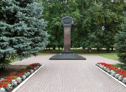 Памятник атому носится по Харькову и никак не обретет новое пристанище (ФОТО)