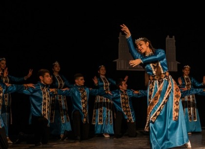 В Харькове демонстрировали свою культуру азербайджанцы, корейцы и вьетнамцы
