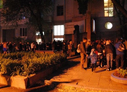 «Ночь музеев-2015» в Харькове: безумное чаепитие в Муниципалке и перфомансы на площади