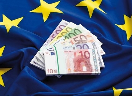 Украина получит от ЕС 1,8 миллиардов евро макрофинансовой помощи