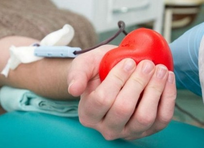 Поступившим в харьковский госпиталь раненым бойцам АТО нужны доноры крови