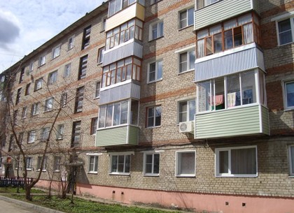 В Харькове стоимость жилья на вторичном рынке упала почти в половину