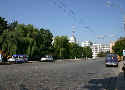 Сообщения о заминировании площади Свободы и Госпрома оказались ложными