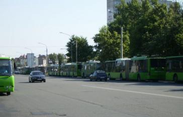 Утром в час пик на Салтовке остановились троллейбусы