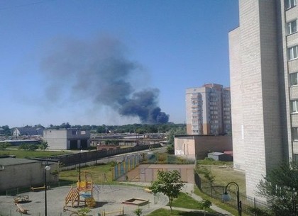 Еще один масштабный пожар под Киевом: в Броварах горит склад с пенопластом (ВИДЕО, ФОТО)