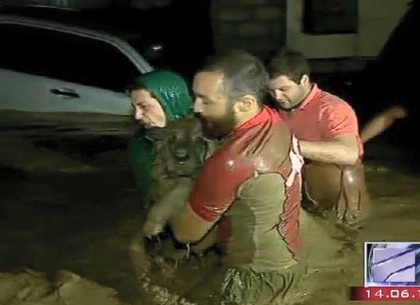 Мощное наводнение в Тбилиси: есть жертвы (ФОТО)