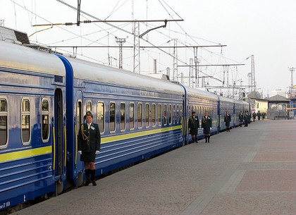 Поезд во Львов будет выезжать из Харькова раньше, а дополнительный в Ужгород - отменяется