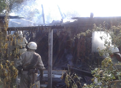 В сгоревшем доме на Харьковщине нашли неопознанный труп