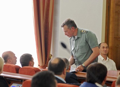 Депутатам горсовета вручили повестки прямо на сессии (ФОТО, ВИДЕО)