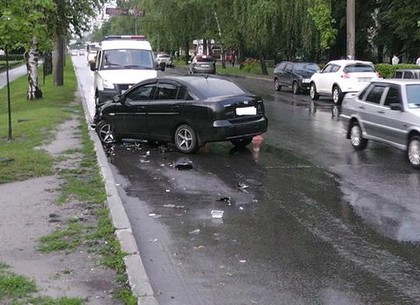 На Алексеевке под дождем столкнулись «Шкода» и «Хюндай» (ФОТО)