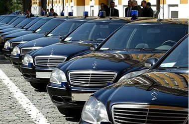 С 1 июля для владельцев роскошных авто введен новый транспортный налог