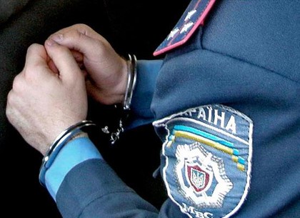 Троих харьковских милиционеров будут судить за взяточничество