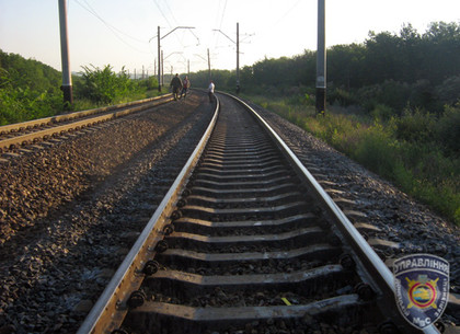 Троих харьковских подростков убил поезд