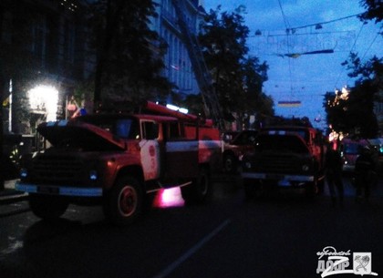 Пожар на Сумской возле «Стекляшки»: горела сауна на 5-м этаже