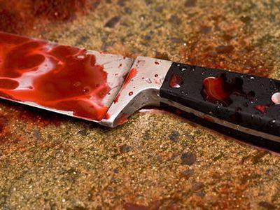 На Харьковщине пьяный мужчина сорок раз ударил возлюбленную ножом