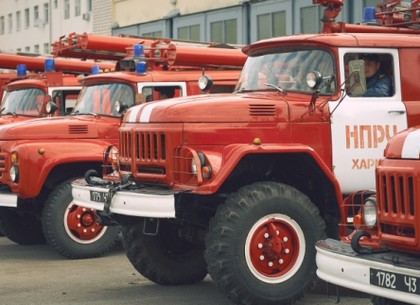 Город купит харьковским спасателям почти пять тысяч литров бензина