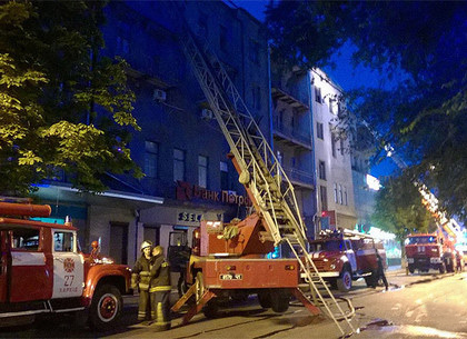 Город ждет официального заключения о причинах пожаров в центре Харькова