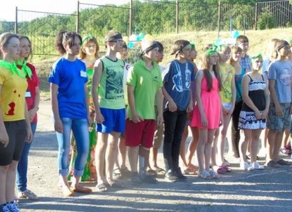 Венгрия и Румыния примут на отдых детей из семей участников АТО