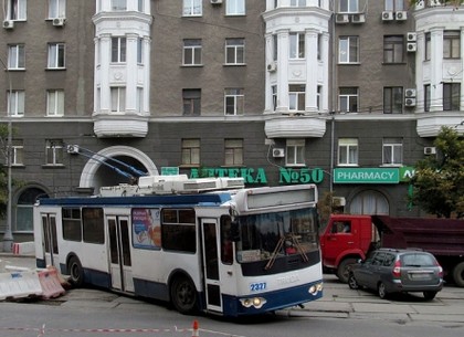 Маршрут харьковского троллейбуса изменен из-за сноса деревьев