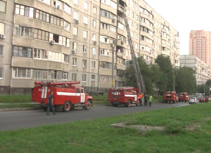 На Холодной Горе горела квартира в девятиэтажке (ФОТО)