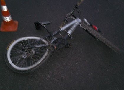 На Северной Салтовке сбили велосипедистку (ФОТО)