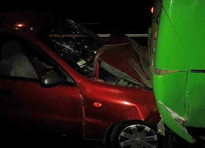 На Белгородском шоссе легковушка въехала в маршрутку: пострадали пять человек (ФОТО)