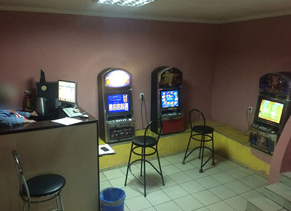 В Краснограде закрыли игровой салон (ФОТО)