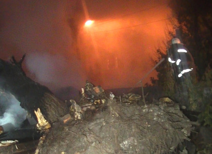 Подробности пожара на СТО в Харькове