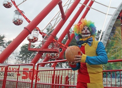 В парке Горького уже готовятся к рекордному Хэллоуину