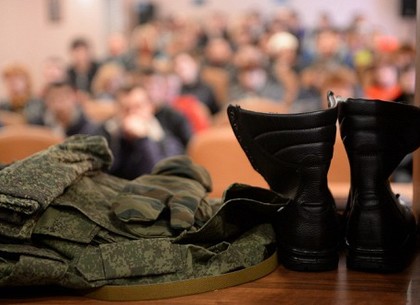 Порошенко прокомментировал слухи о том, что военнообязанных будут забирать в армию с избирательных участков