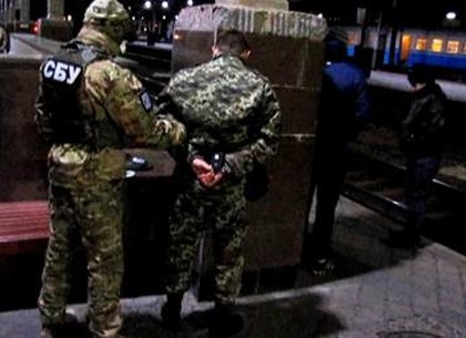 Харьковские пограничники устроили «зеленый коридор» для нелегалов (ВИДЕО)