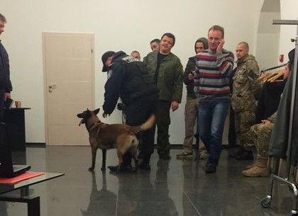 В Харькове ищут бомбу в здании, где пройдет пресс-конференция Семенченко (ФОТО, ОБНОВЛЕНО)