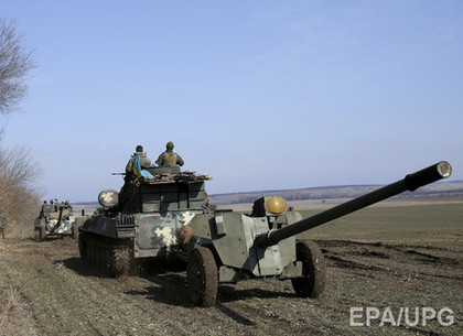 Полторак в Харькове рассказал об отводе артиллерии на Донбассе