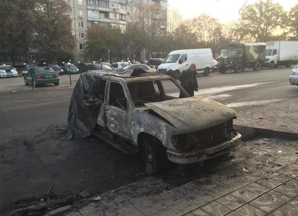 Ночью в Харькове сожгли автомобиль активистов