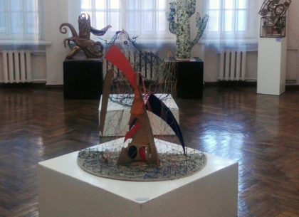 Выпускники школы Репина представили свои «Скульптурные фантазии» (ФОТО)