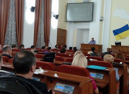 Депутатам-новичкам в Харьковском горсовете показали, как голосовать