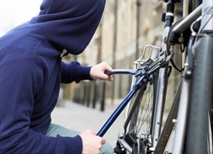 Трудный подросток на чужом велосипеде накатал на уголовную статью
