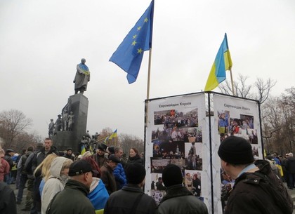 Вторая годовщина Евромайдана у памятника Шевченко