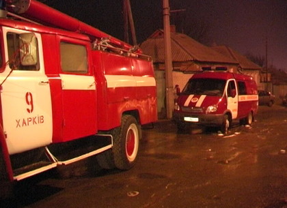 На пожаре в частном секторе Харькова мужчина отравился угарным газом
